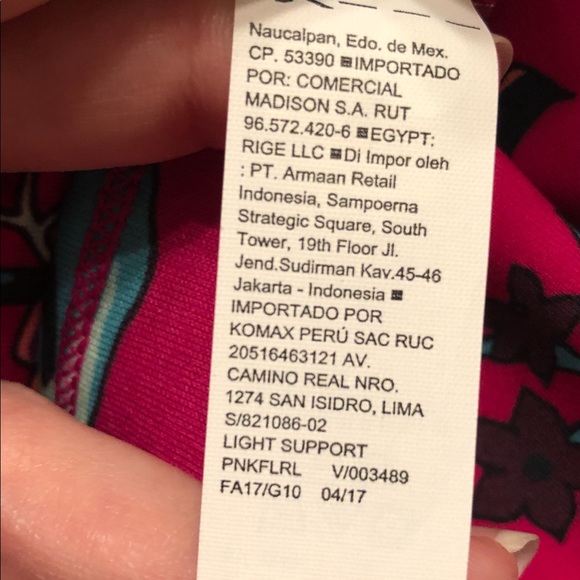 Old Navy Active Leggings and Sports Bra Set Floral - Picture 7 of 10